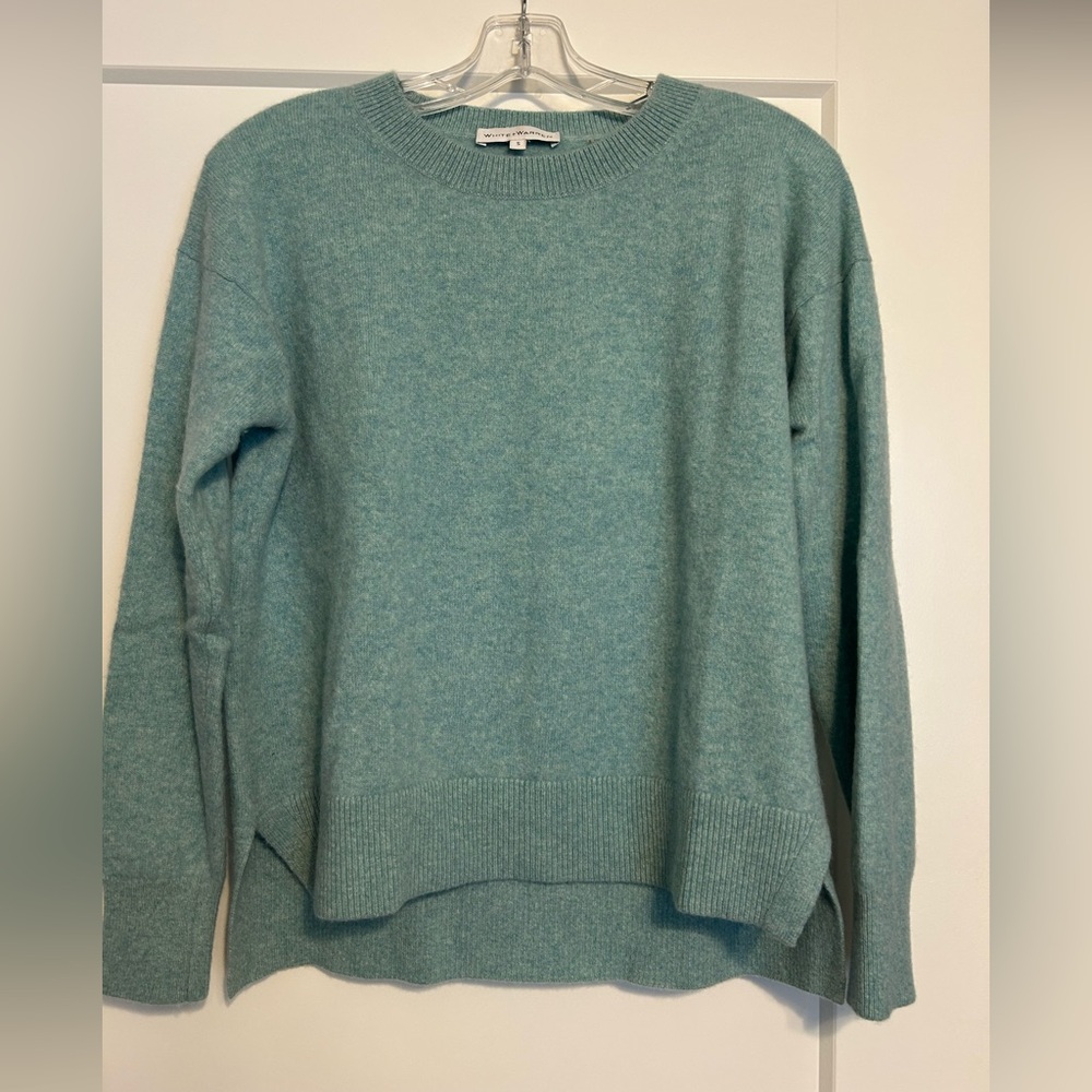 White + Warren mint green cashmere long sleeve crew neck sweater.  Small EUC